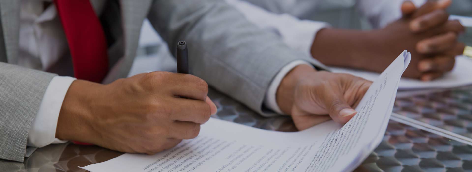 Cómo contratar en Colombia Cómo contratar en Colombia