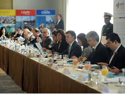 Colombia presentó en México oportunidades de inversión