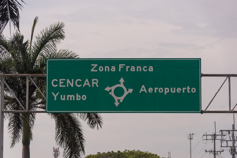 Signal of special economic zones in Colombia.