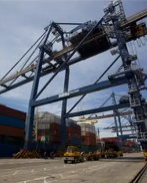 Seminars have begun in the U.S. and Canada to attract investment in free trade zones
