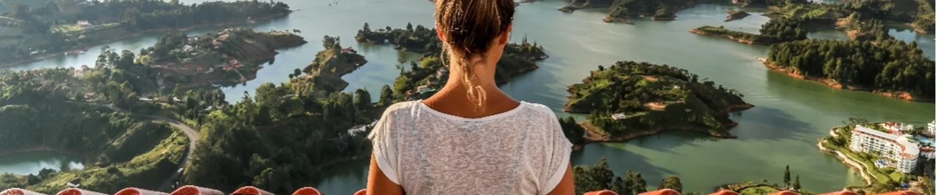 Woman in one of Colombian sustainable tourism destinations, which is part of sustainable tours developed thanks to the growth of ecotourism. 