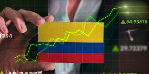 Businesswoman looking for companies to invest in Colombia.